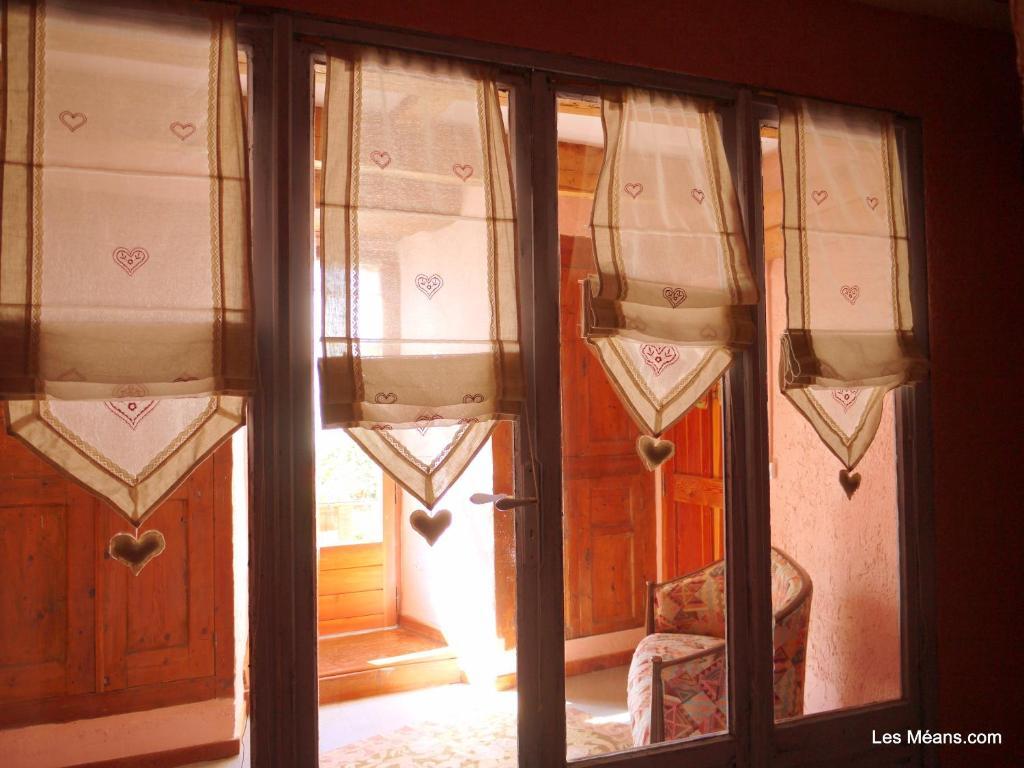 Les Means Acomodação com café da manhã Meolans-Revel Quarto foto